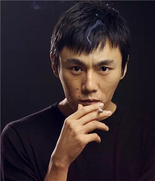 娛樂(lè)圈的吃瓜影帝一口氣看完,影帝一口氣吃盡瓜料，揭秘幕后真相