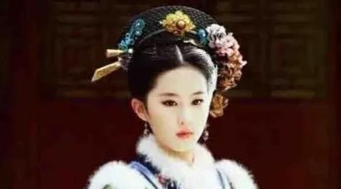 翠花在娛樂圈里吃瓜,揭秘明星幕后故事