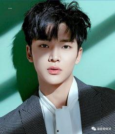 娛樂(lè)圈吃瓜爆料宋亞軒是真的嗎,宋亞軒真實(shí)身份大揭秘