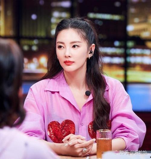 娛樂(lè)圈白鹿吃瓜是真的嗎,娛樂(lè)圈白鹿吃瓜事件真相揭秘