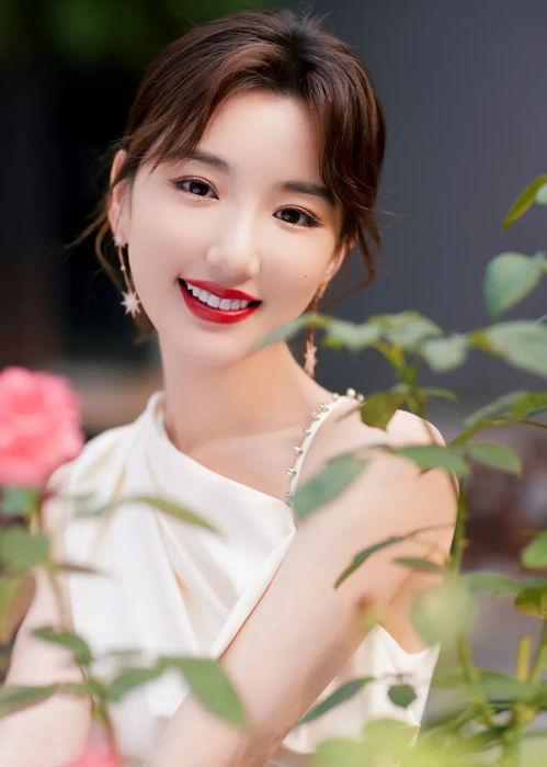 女主娛樂圈吃瓜文小說,女主的吃瓜日常