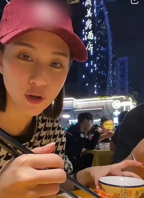 小糊卡吃瓜爆紅無(wú)cp娛樂(lè)圈,揭秘?zé)oCP娛樂(lè)圈的爆紅之路