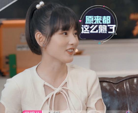 娛樂吃瓜李雪琴,從娛樂吃瓜到喜劇新星的華麗蛻變