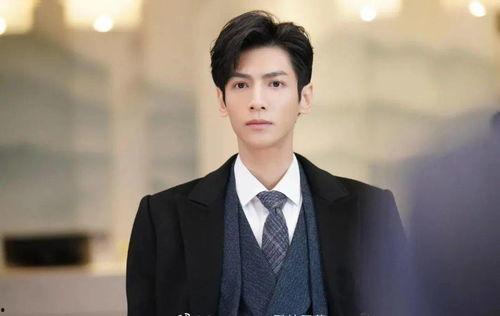 娛樂吃瓜羅云熙,從娛樂吃瓜到人氣飆升，他的蛻變之路