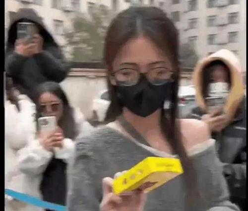 娛樂八卦事件爆料吃瓜,明星隱私大曝光，吃瓜群眾狂歡時(shí)刻！