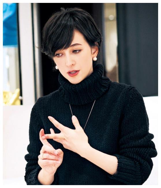 娛樂(lè)吃瓜探班男藝人,探班男藝人，吃瓜群眾眼中的幕后故事