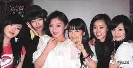 閨蜜進(jìn)娛樂圈吃瓜視頻,一場(chǎng)吃瓜盛宴背后的故事